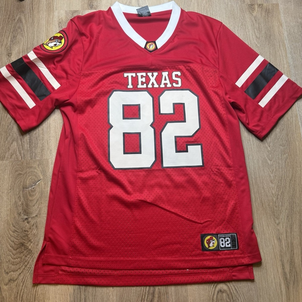 Buc-Ees Beaver Football Jersey Men's Small Red Texas #82 Bucees Striped Mesh